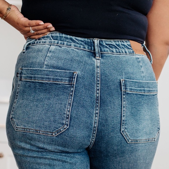 Judy Blue Pull On Denim Joggers in Medium Wash - Picture 7 of 7